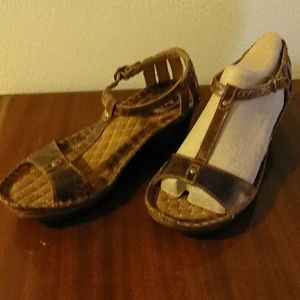 Ariat distressed leather shoes